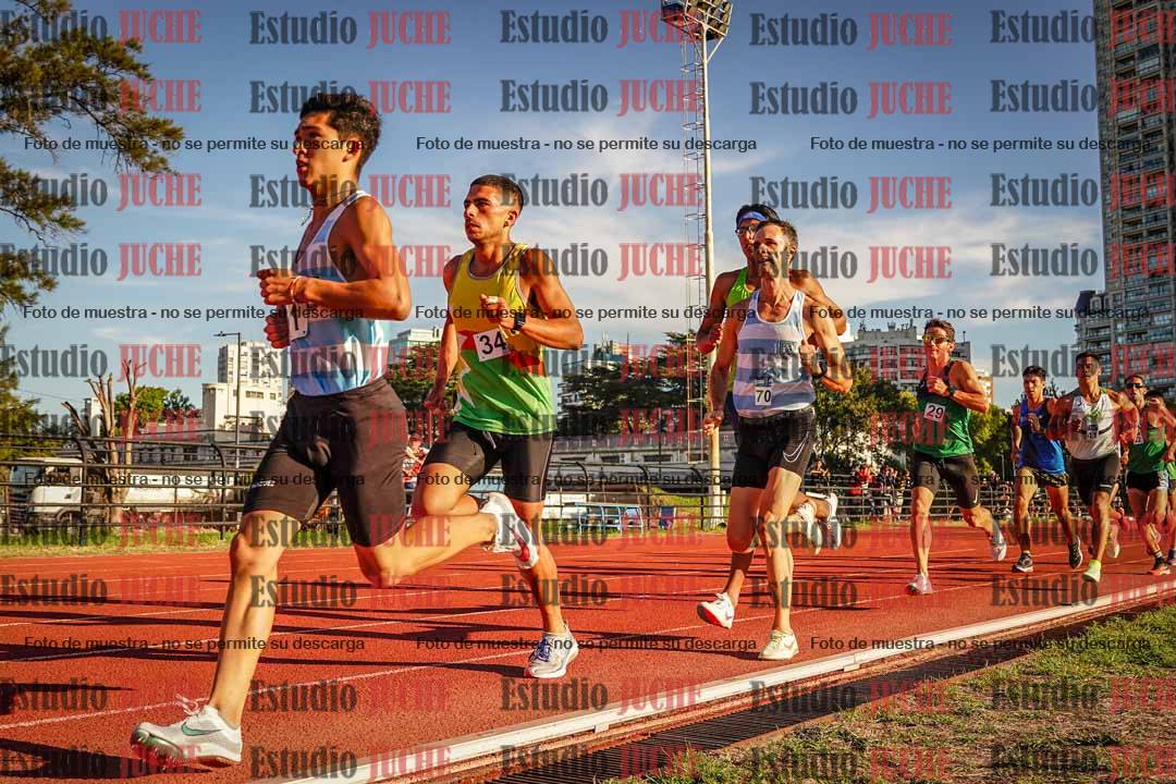 Fotos de los 3000 m llanos de varones