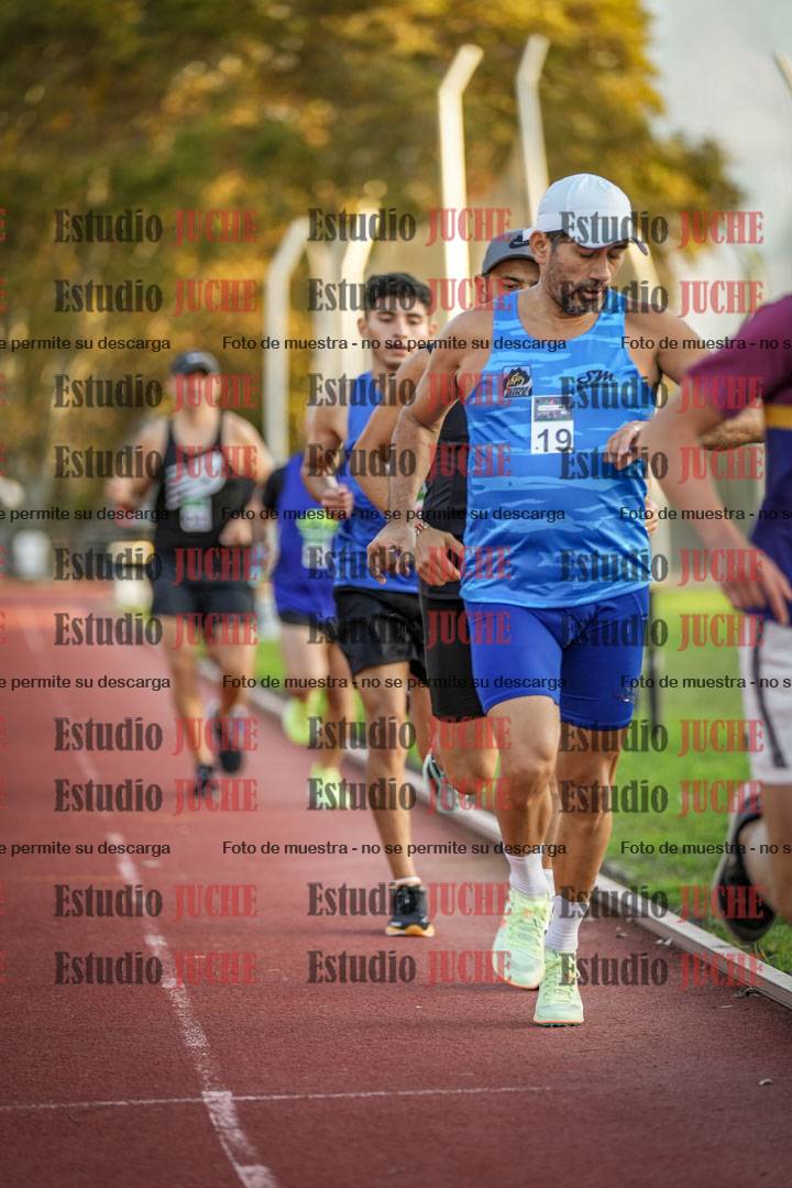 Fotos de los 3000 m llanos de varones