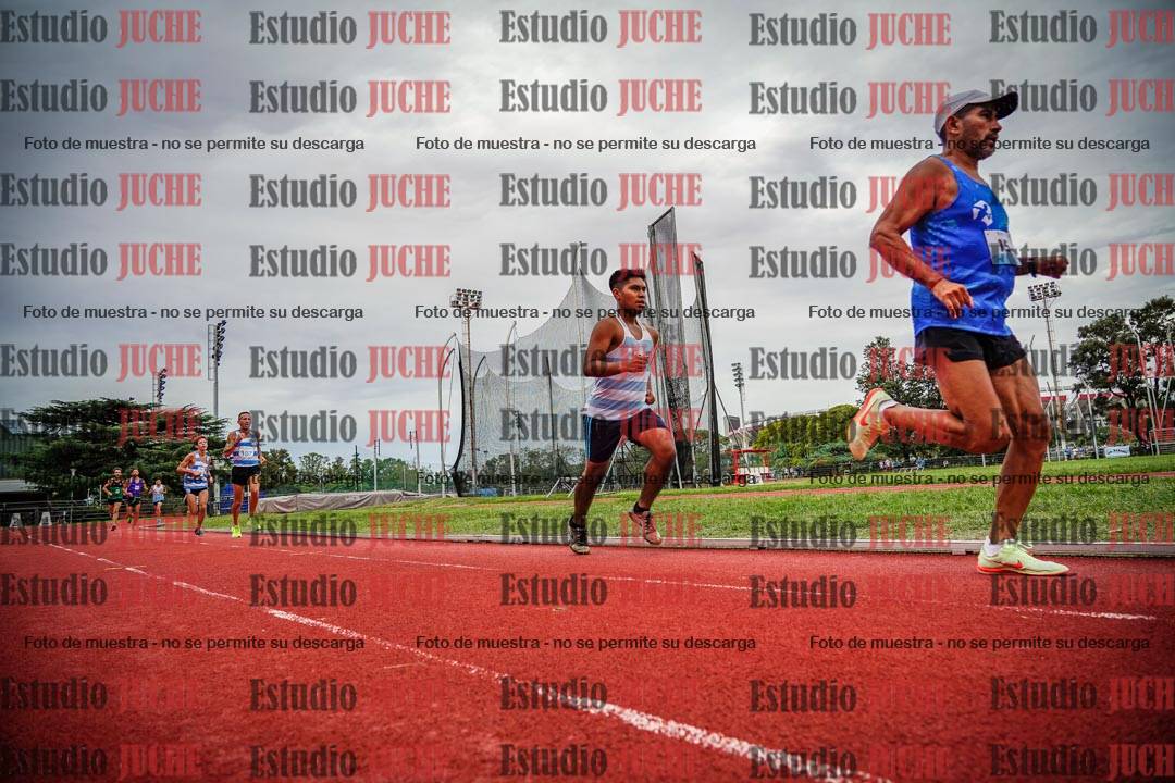 Fotos de los 3000 m llanos de varones