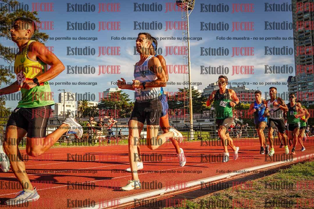 Fotos de los 3000 m llanos de varones