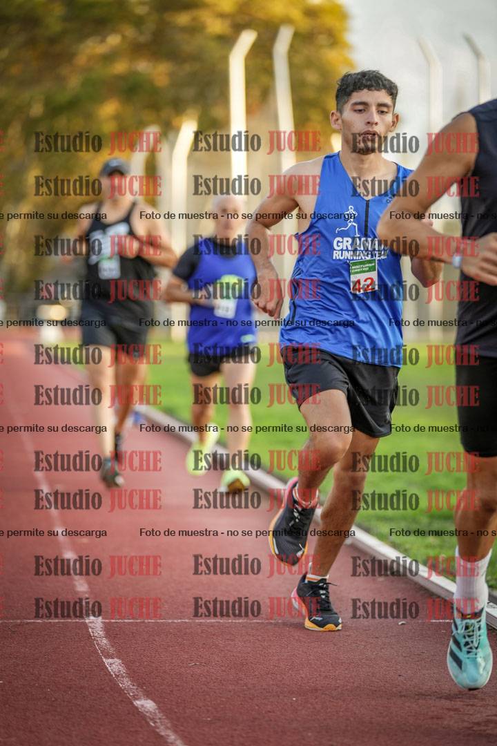Fotos de los 3000 m llanos de varones