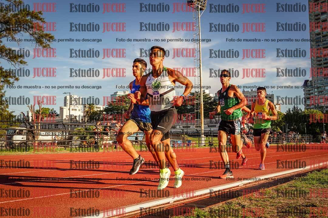 Fotos de los 3000 m llanos de varones