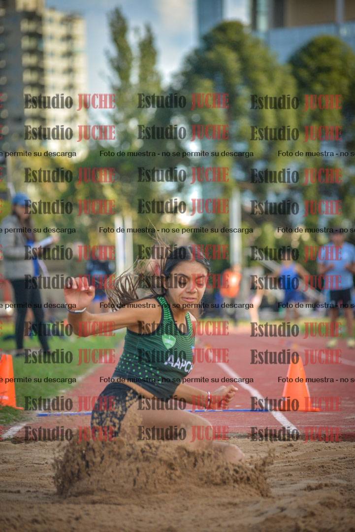 Fotos del salto en largo - mujeres U16