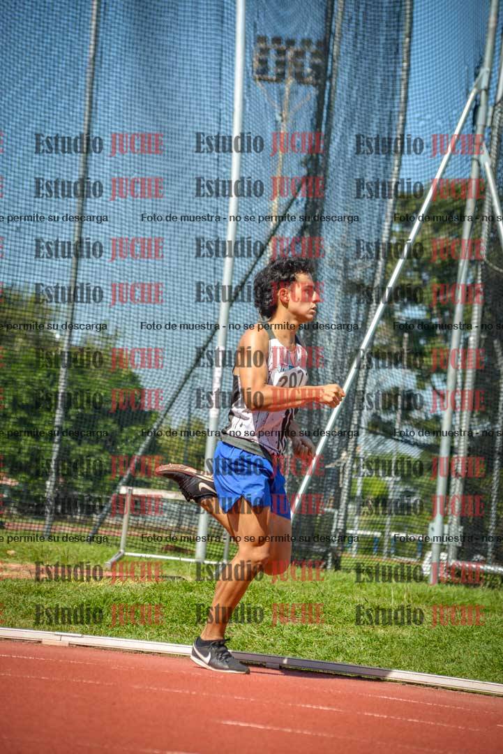 Fotos de los 800 m llanos de varones