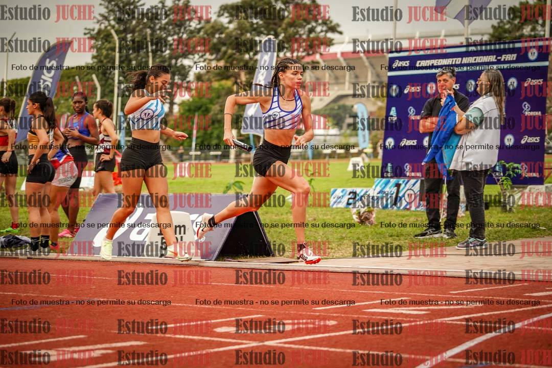 Fotos de las postas 4x400 m llanos de mujeres
