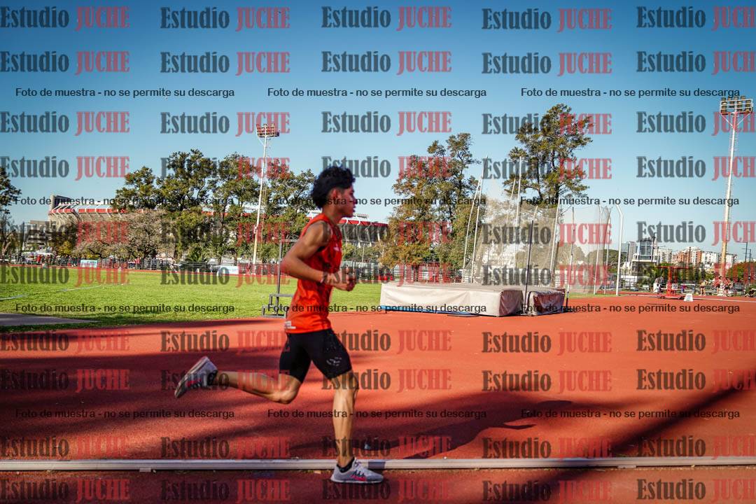 Fotos de los 3000 m llanos de varones