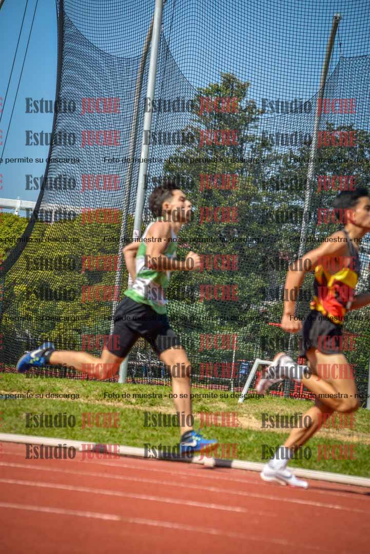 Fotos de los 800 m llanos de varones
