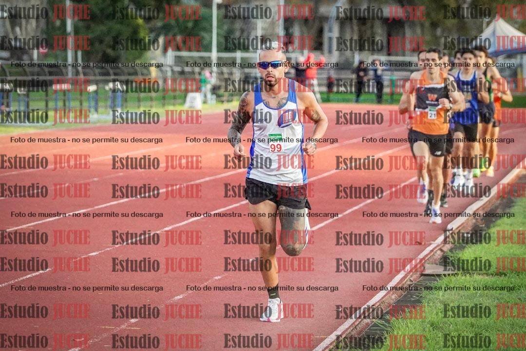 Fotos de los 3000 m llanos de varones