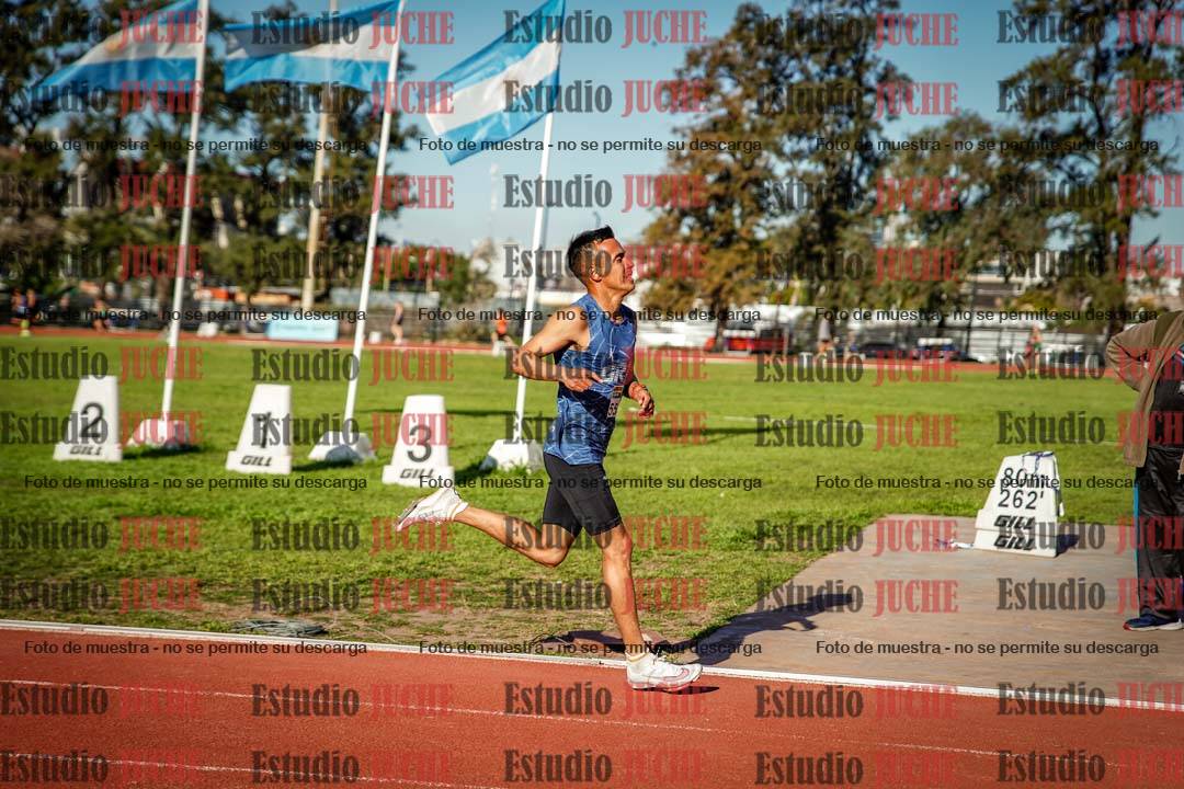 Fotos de los 3000 m llanos de varones