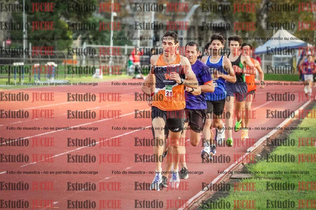 Fotos de los 3000 m llanos de varones