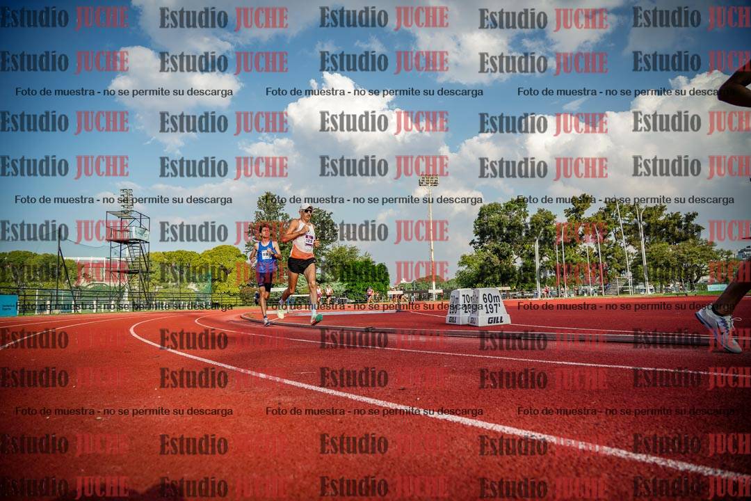 Fotos de los 3000 m llanos de varones