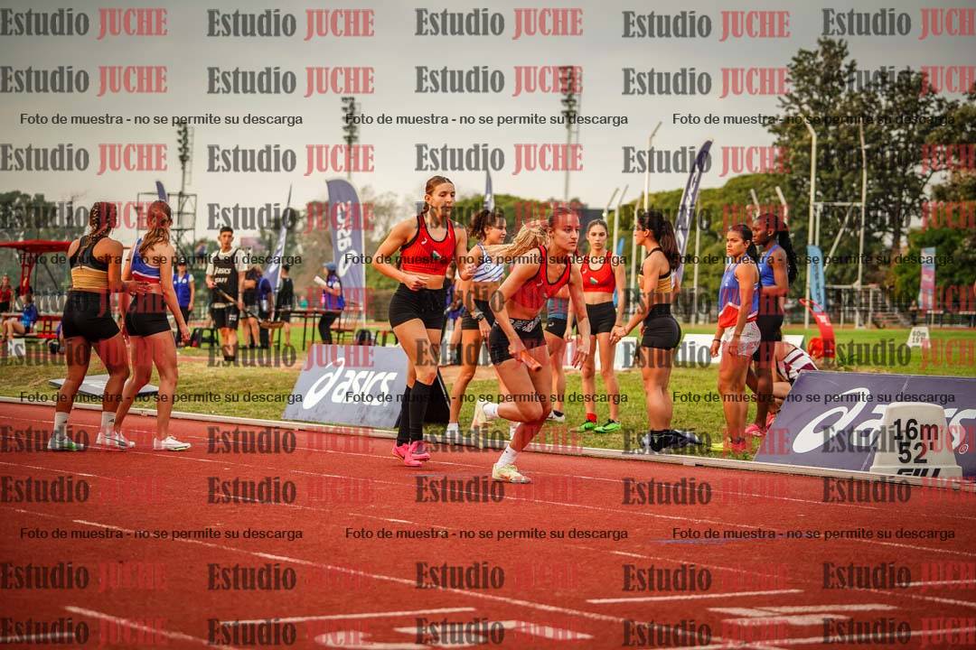 Fotos de las postas 4x400 m llanos de mujeres
