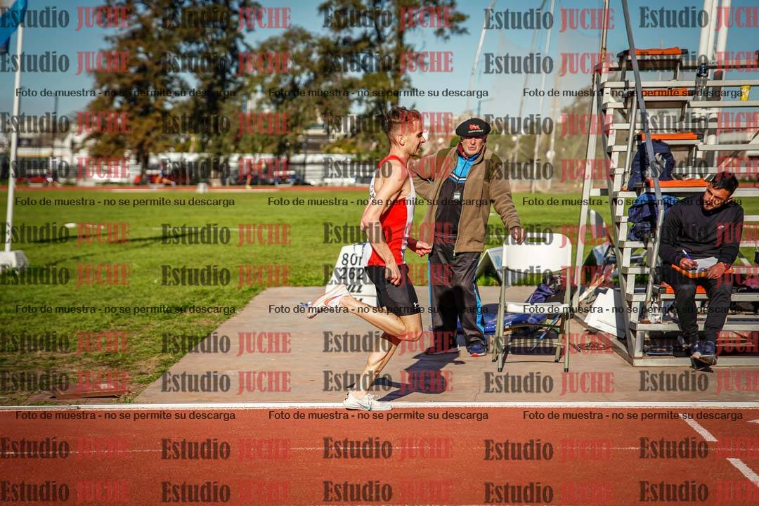 Fotos de los 3000 m llanos de varones