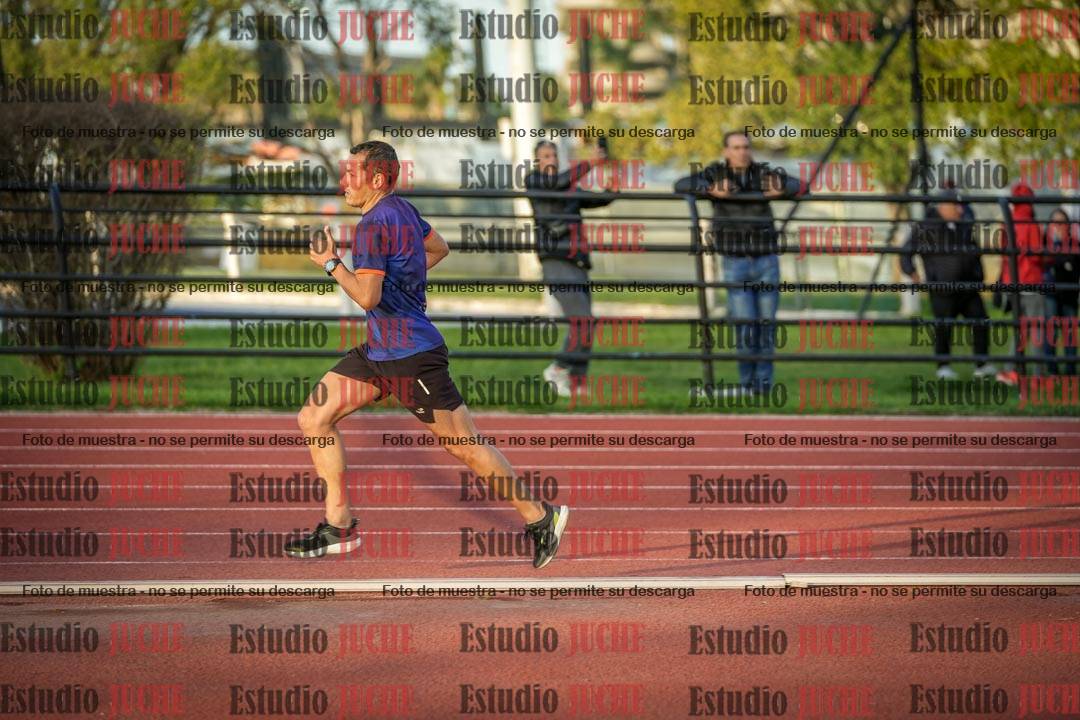 Fotos de los 3000 m llanos de varones