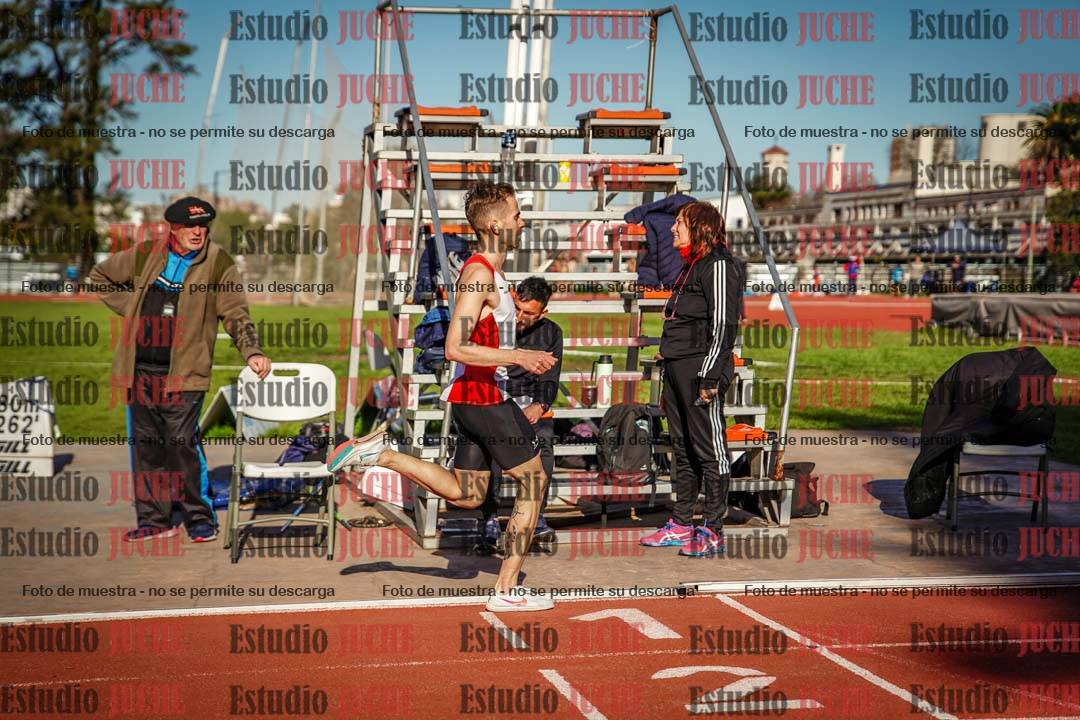 Fotos de los 3000 m llanos de varones