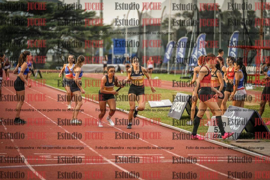 Fotos de las postas 4x400 m llanos de mujeres