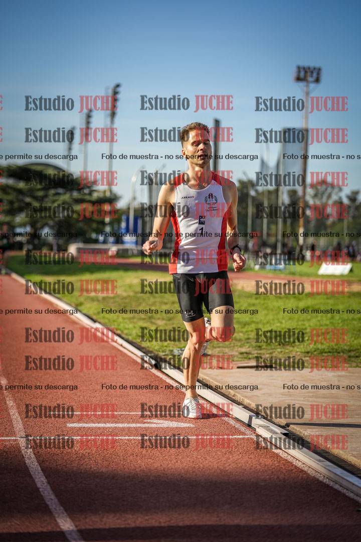 Fotos de los 3000 m llanos de varones