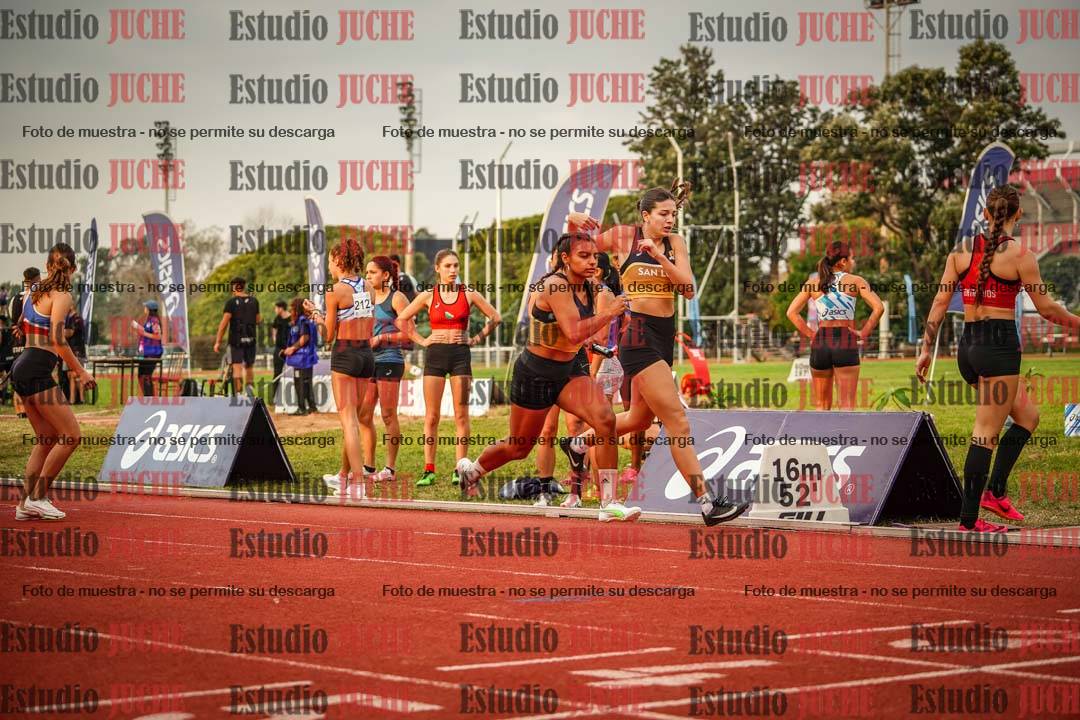Fotos de las postas 4x400 m llanos de mujeres