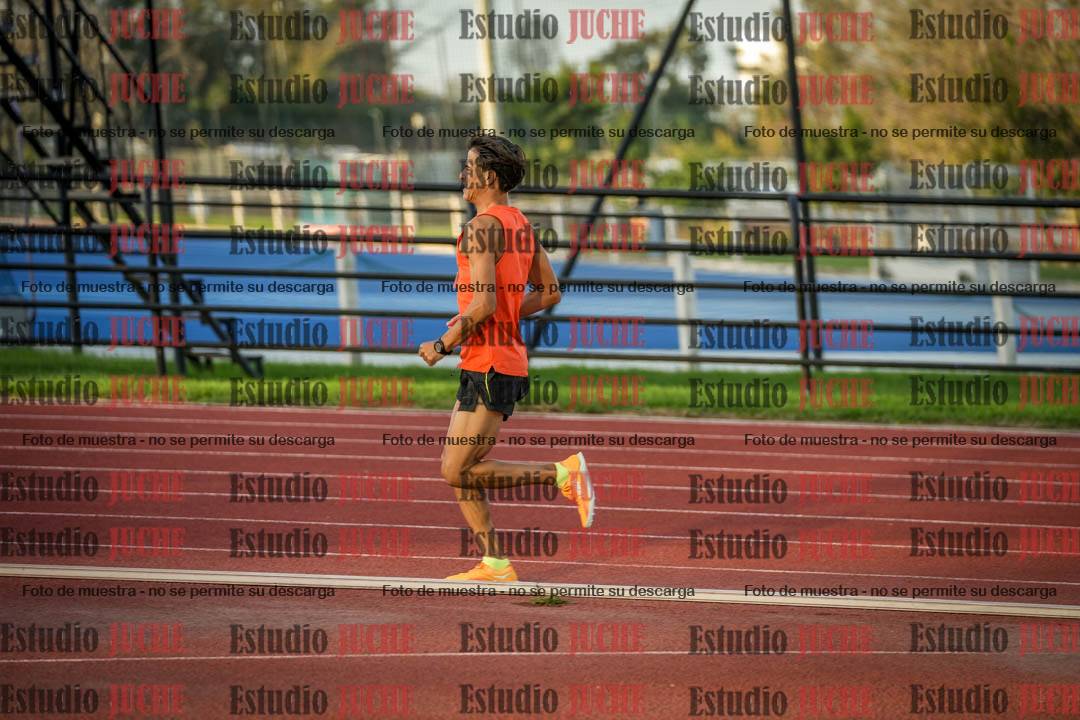 Fotos de los 3000 m llanos de varones