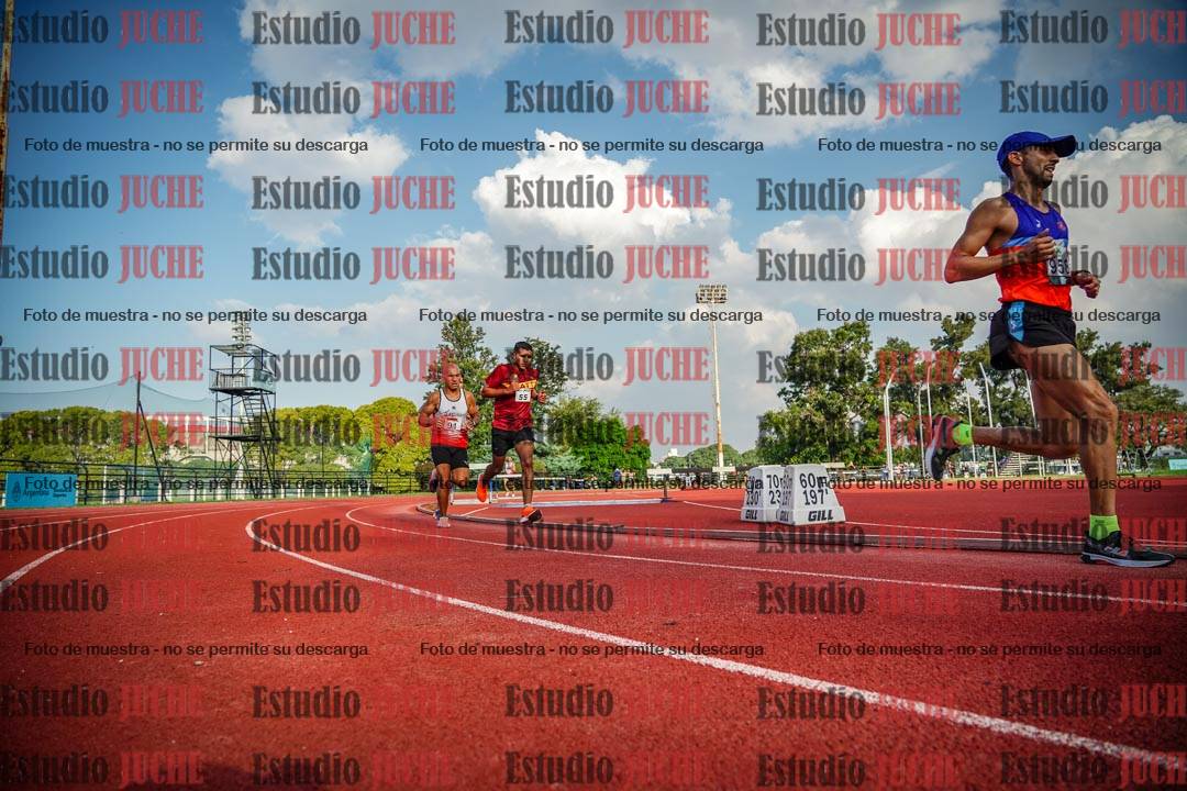 Fotos de los 3000 m llanos de varones