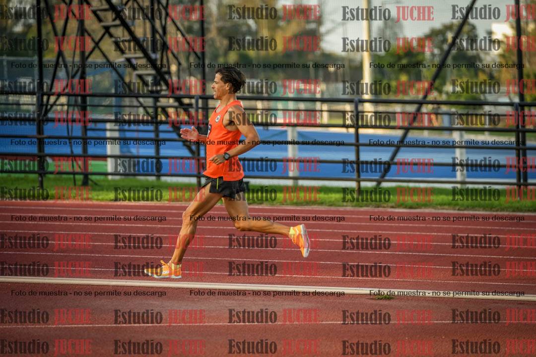 Fotos de los 3000 m llanos de varones
