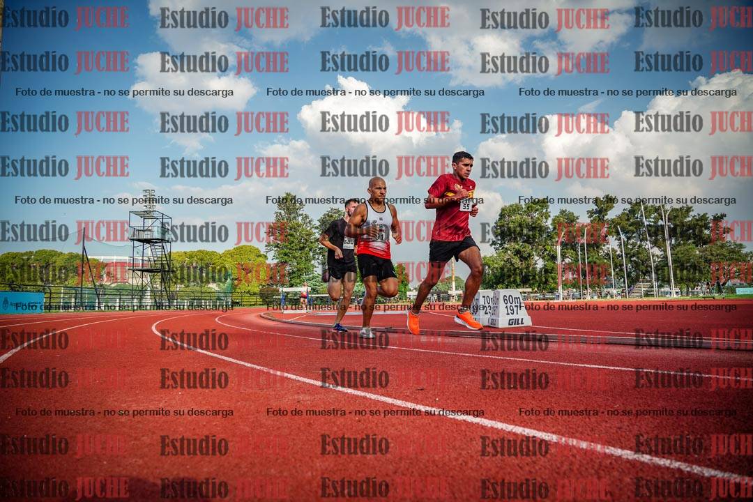 Fotos de los 3000 m llanos de varones