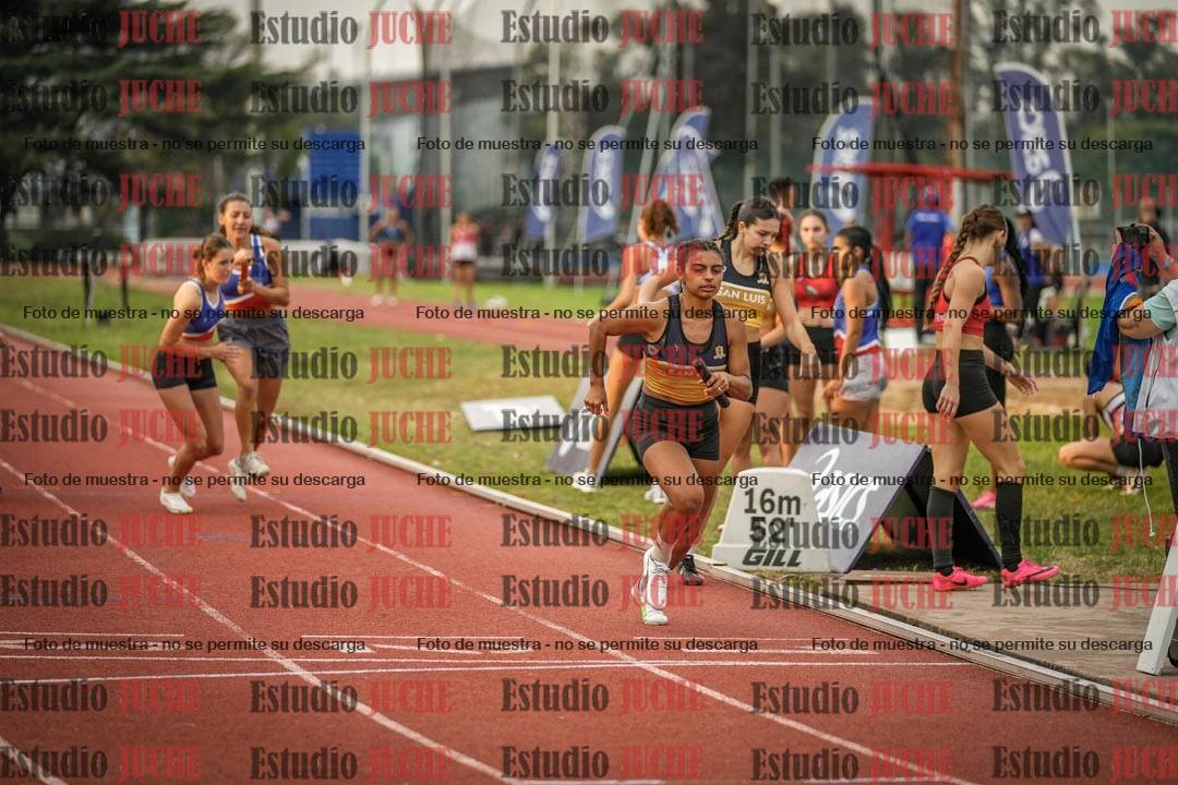 Fotos de las postas 4x400 m llanos de mujeres