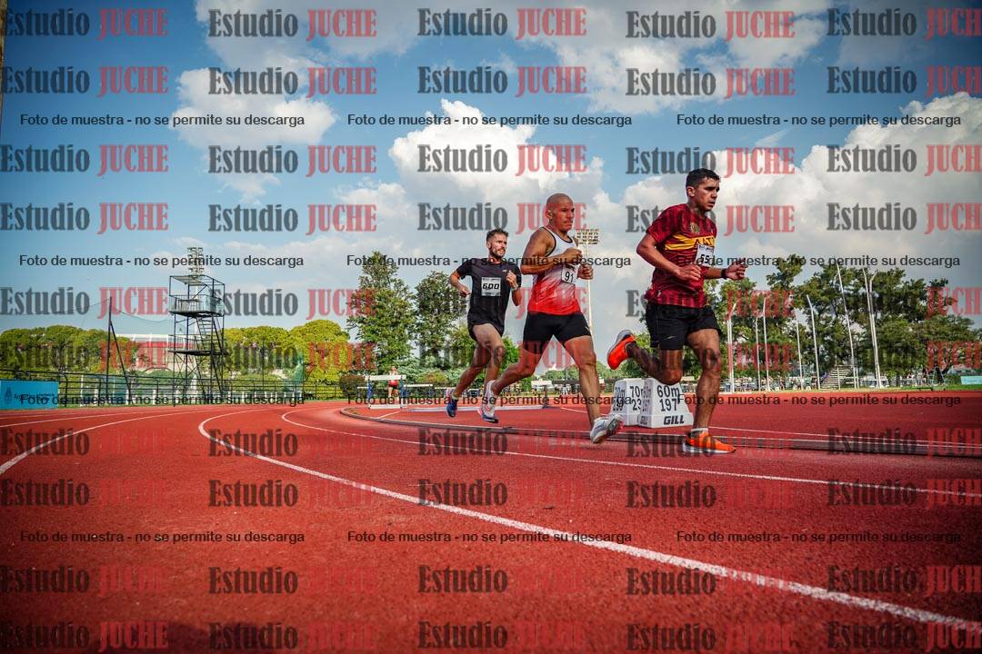Fotos de los 3000 m llanos de varones