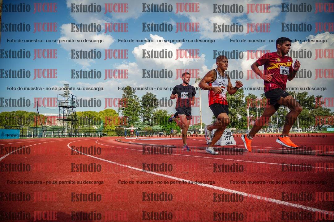 Fotos de los 3000 m llanos de varones