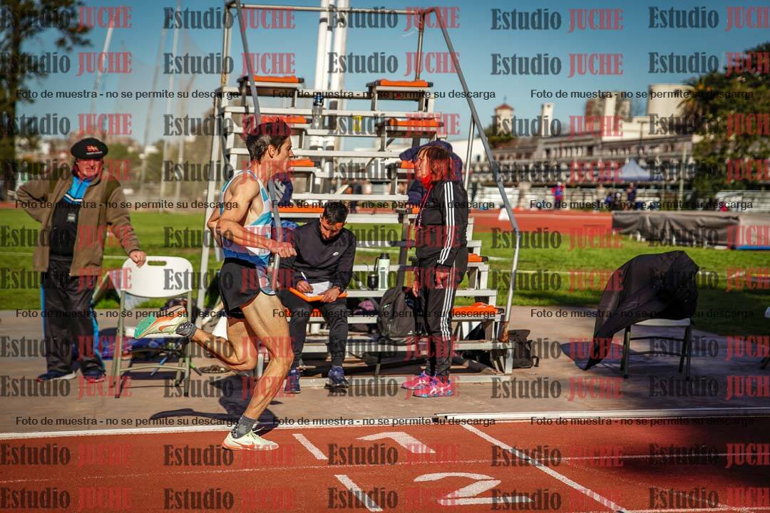 Fotos de los 3000 m llanos de varones
