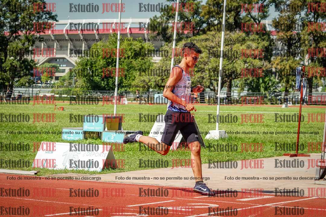 Fotos de los 800 m llanos de varones