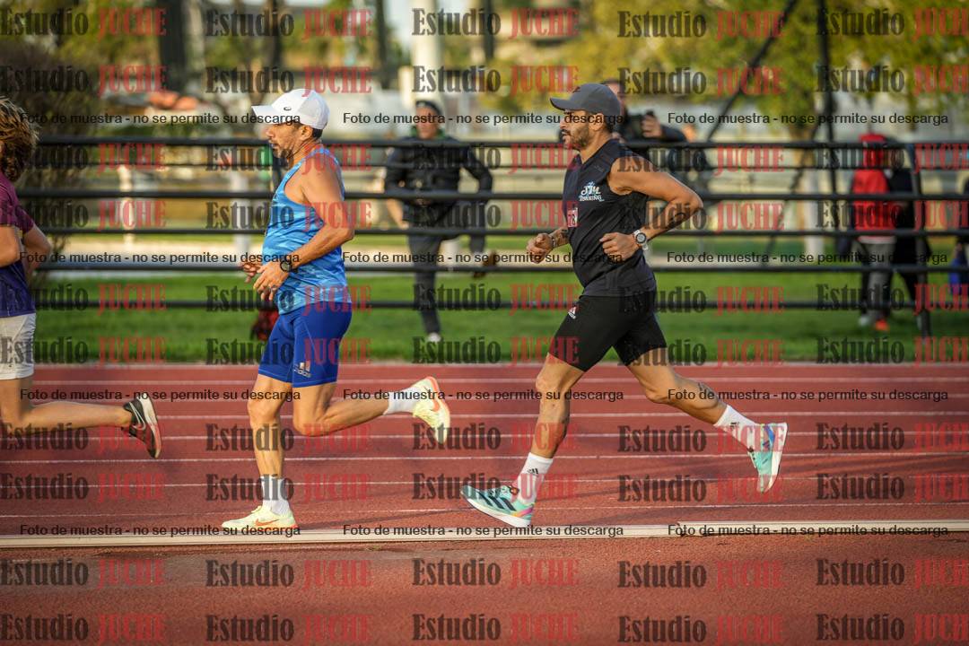 Fotos de los 3000 m llanos de varones
