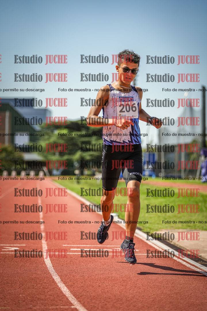 Fotos de los 800 m llanos de varones