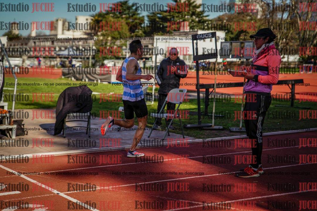 Fotos de los 3000 m llanos de varones