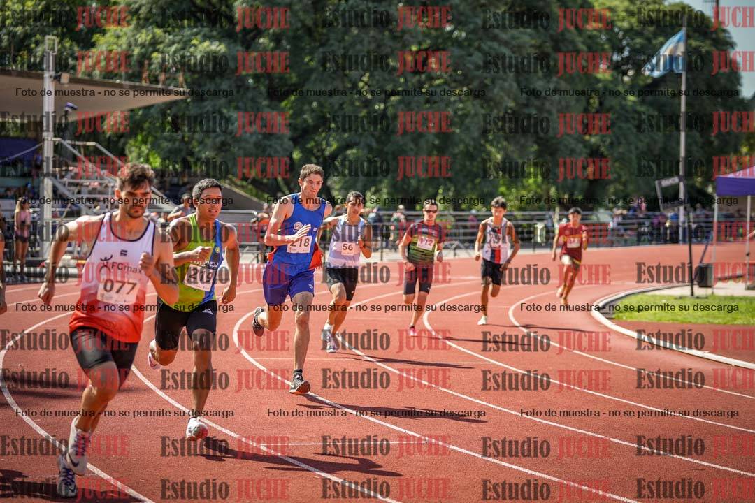 Fotos de los 800 m llanos de varones
