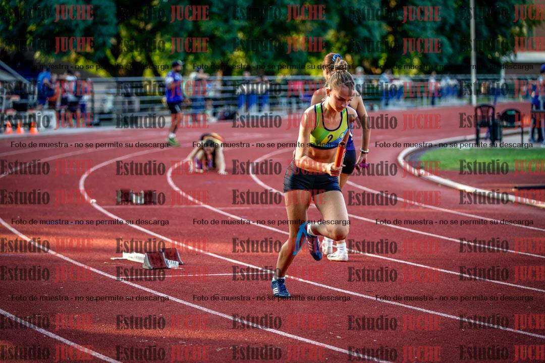 Fotos de los relevos 4x100 m de mujeres