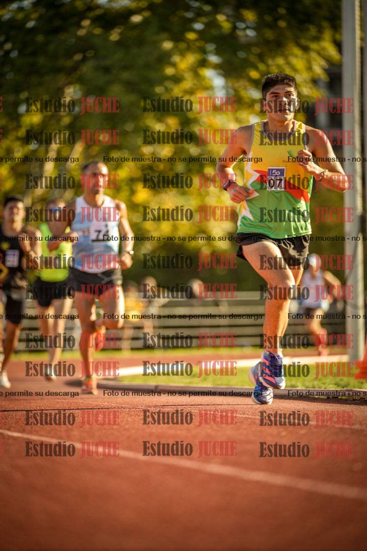 Fotos de los 3000 m llanos de varones
