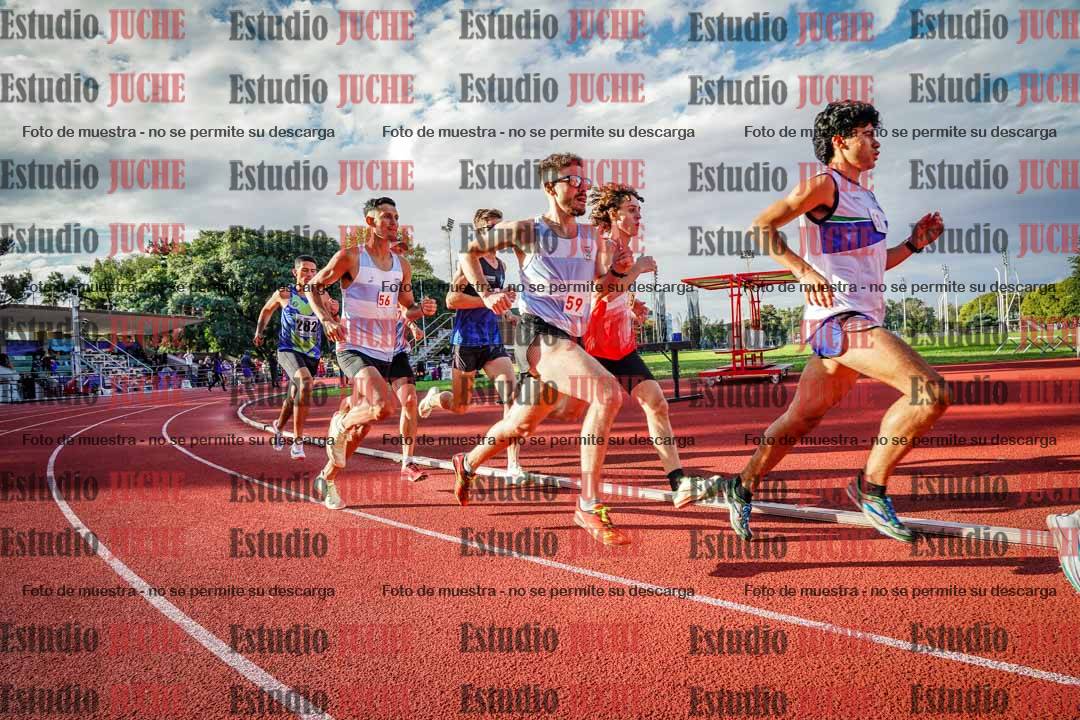 Fotos de los 1500 m llanos de varones