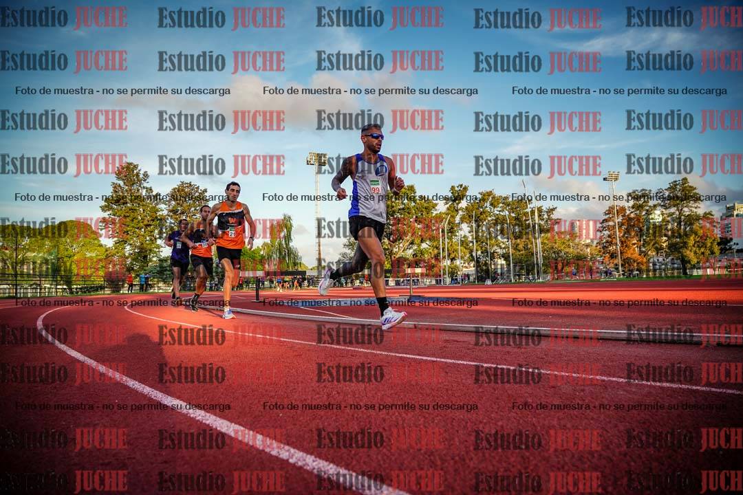 Fotos de los 3000 m llanos de varones