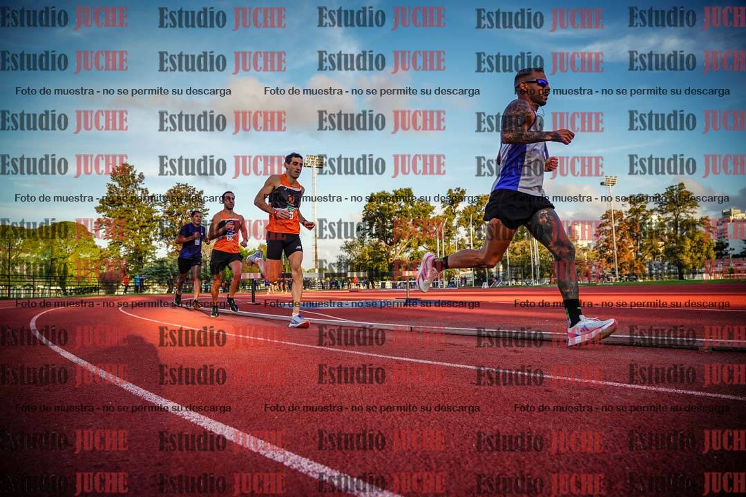 Fotos de los 3000 m llanos de varones
