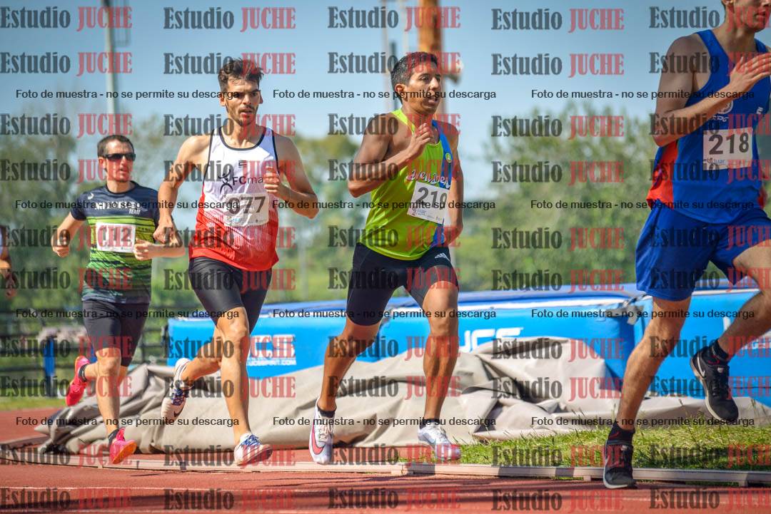 Fotos de los 800 m llanos de varones