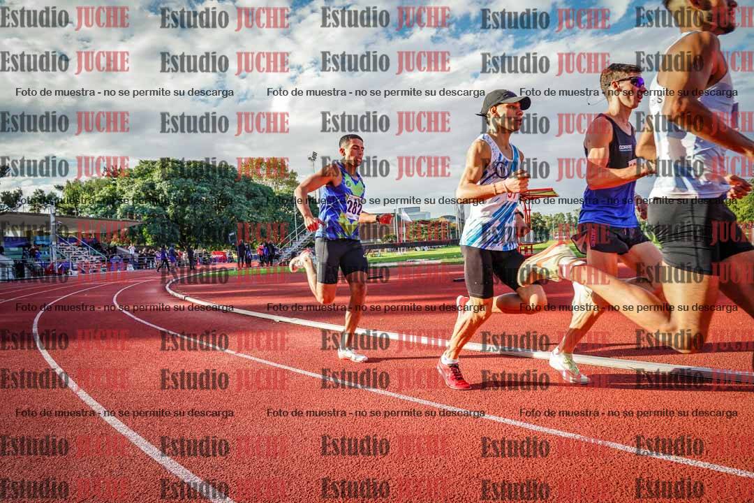Fotos de los 1500 m llanos de varones