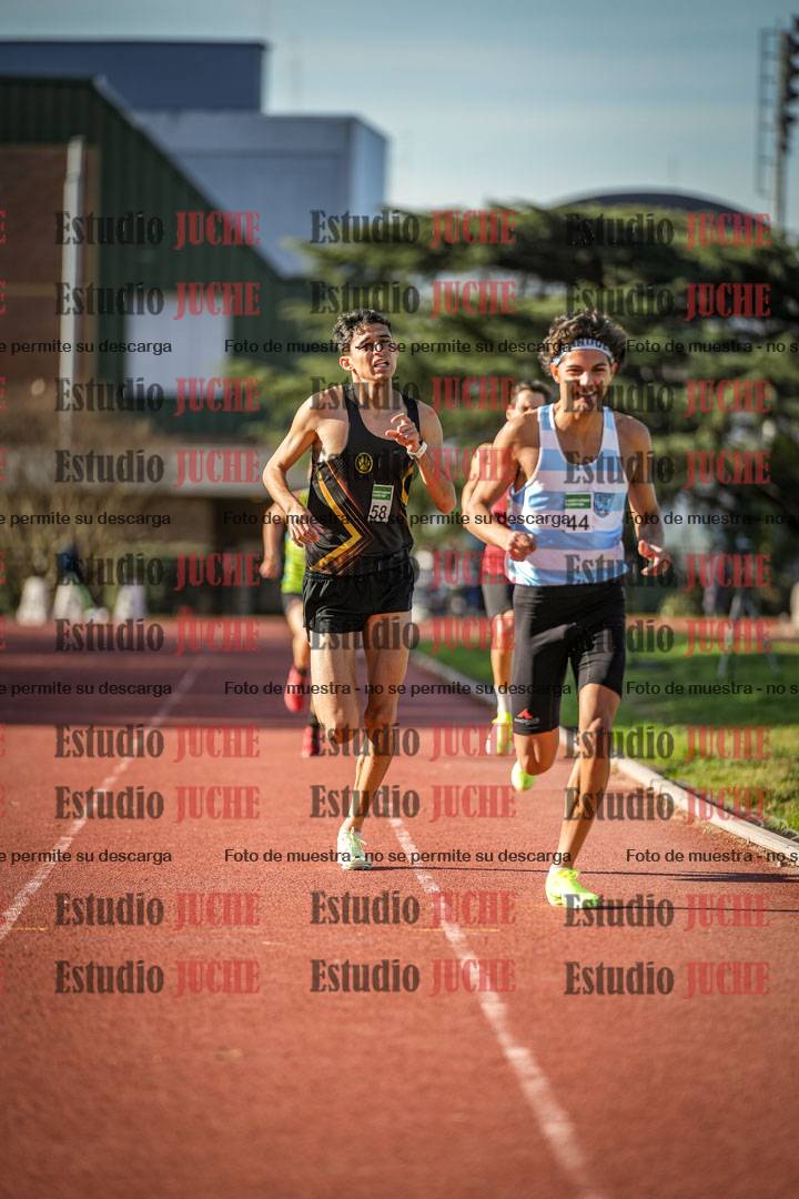Fotos de los 3000 m llanos de varones