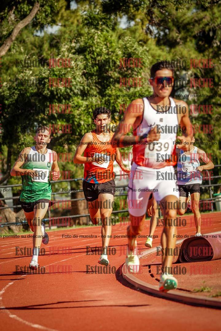 Fotos de los 1500 m llanos de varones