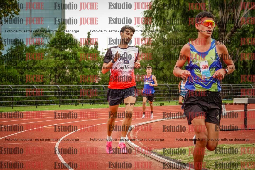 Fotos de los 3000 m llanos de varones