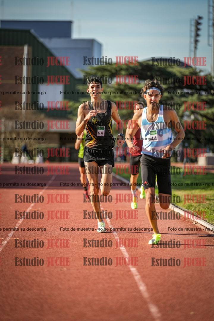 Fotos de los 3000 m llanos de varones