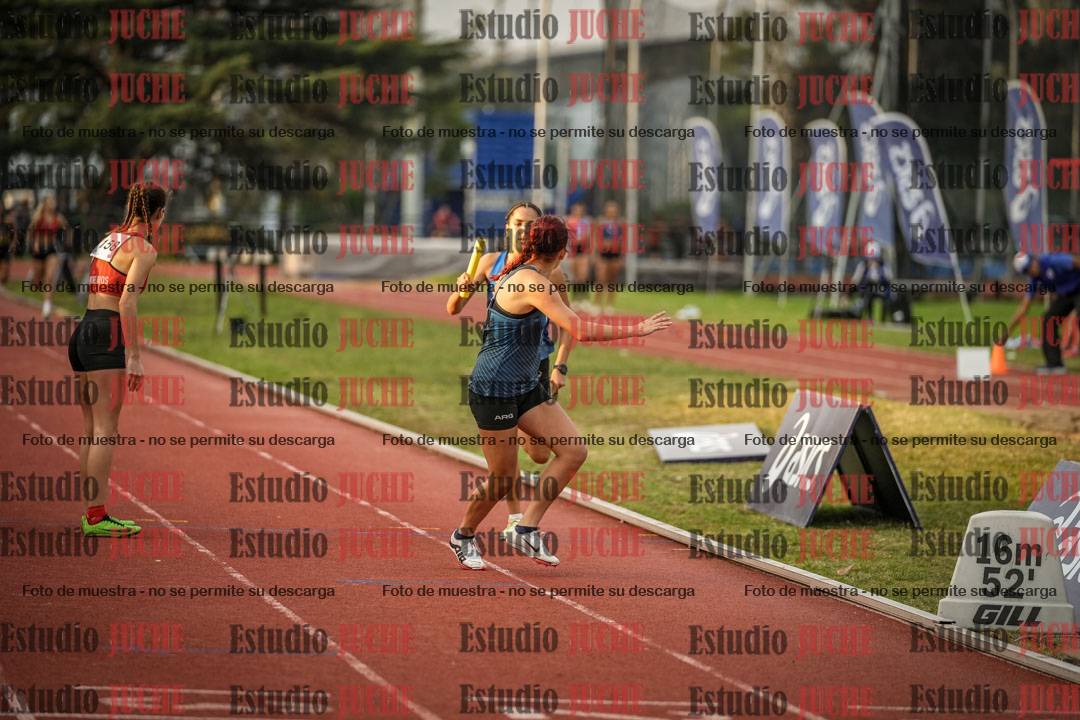 Fotos de las postas 4x400 m llanos de mujeres