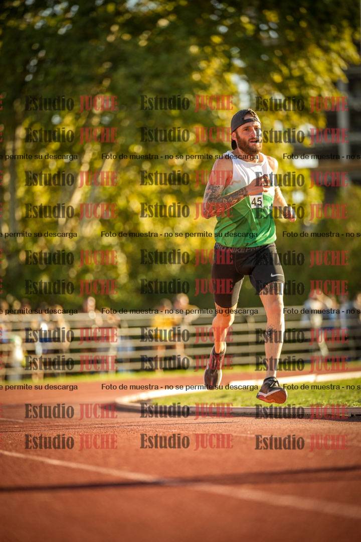 Fotos de los 3000 m llanos de varones