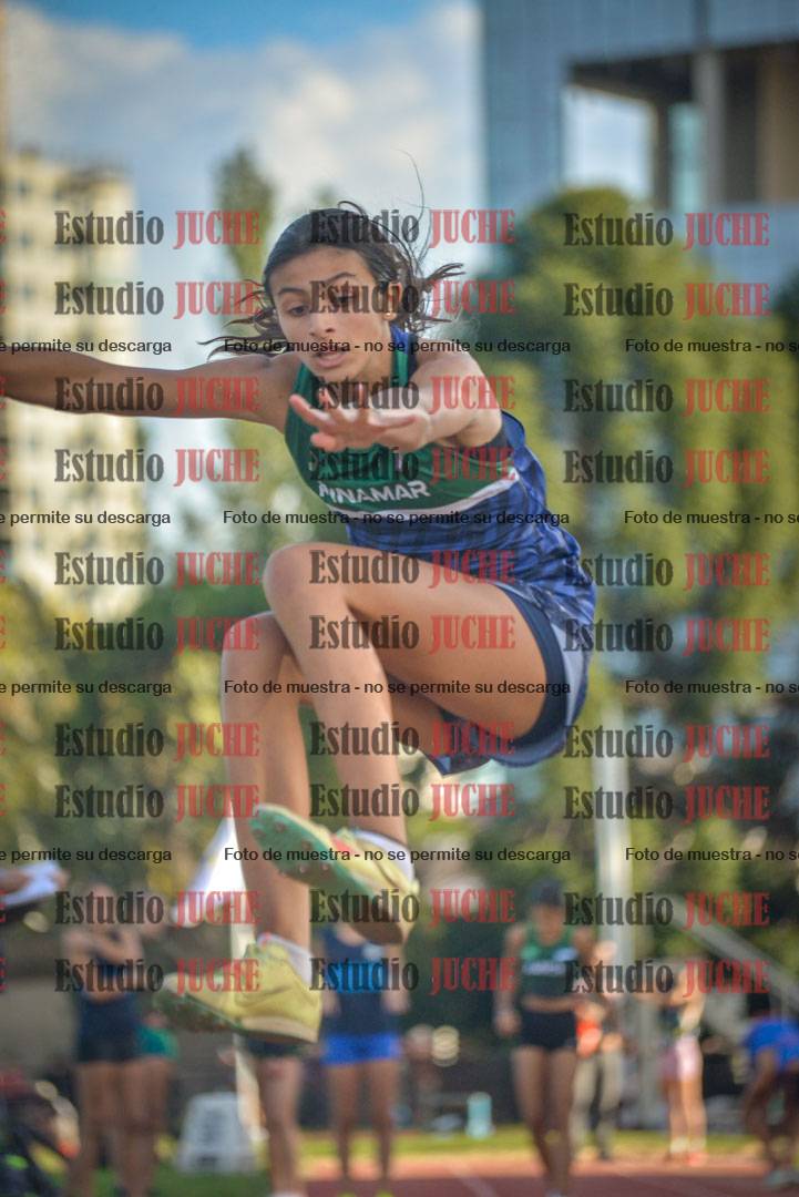 Fotos del salto en largo - mujeres U16
