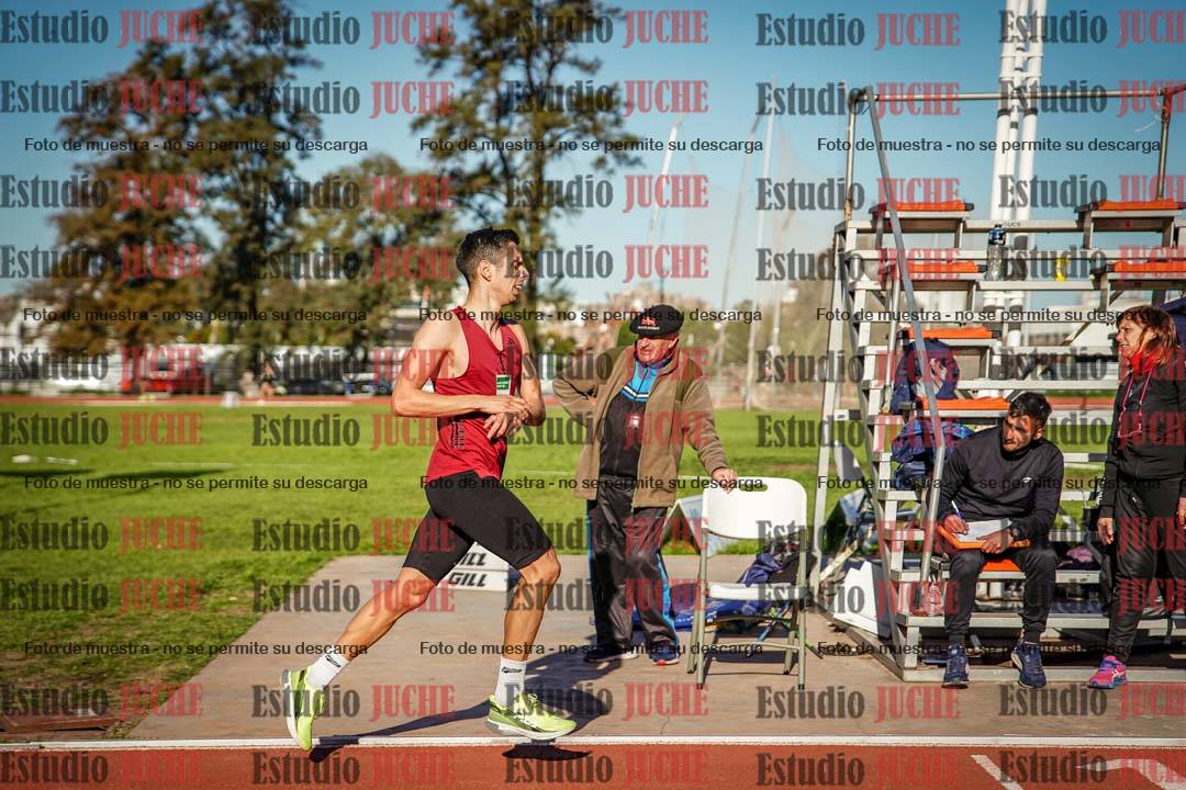 Fotos de los 3000 m llanos de varones